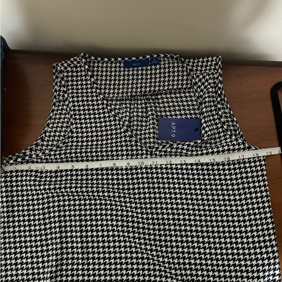 Apt 9 new with tags black and white tank top - Picture 4 of 4